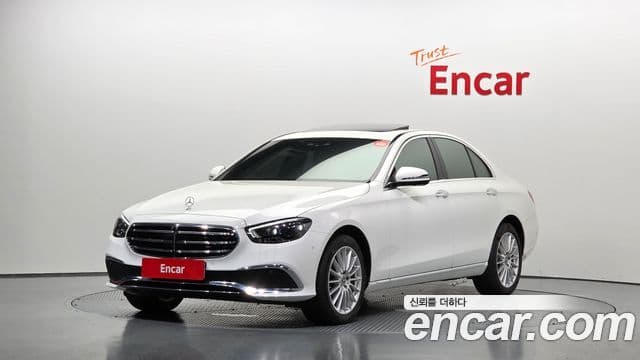 Mercedes-Benz E-Class 2023 — Şəkil 1/20