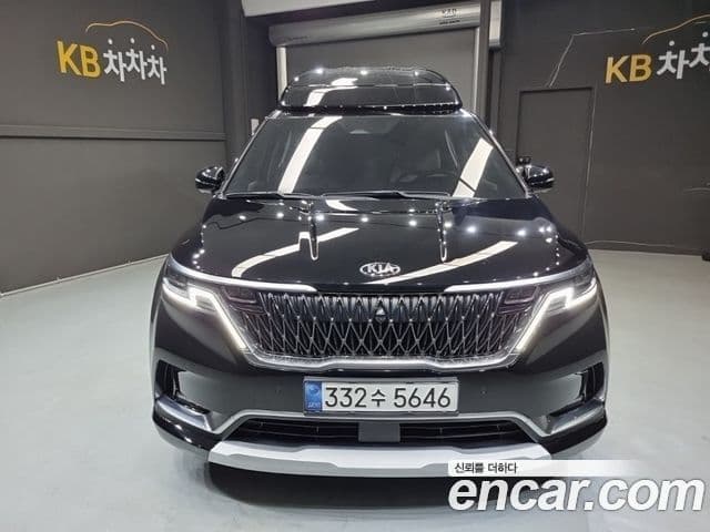 Kia Carnival 2021 — ფოტო 2/20