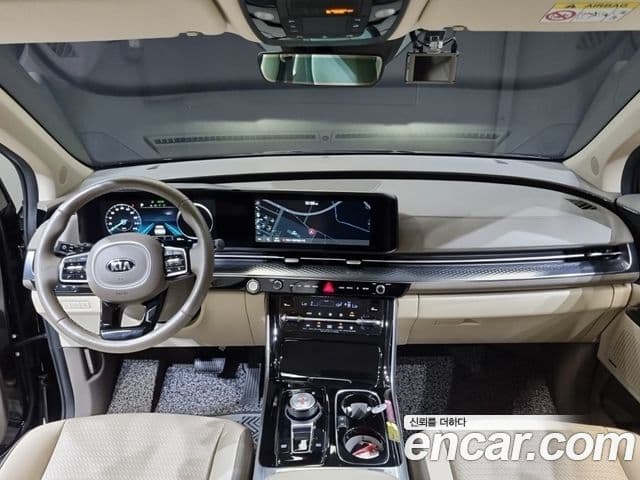 Kia Carnival 2021 — ფოტო 6/20