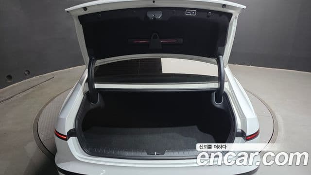 Hyundai Grandeur Hybrid 2022 — Photo 6/32