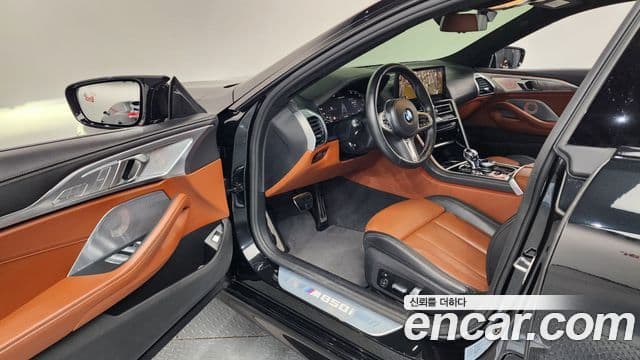 BMW 8 Series 2022 — Şəkil 10/20