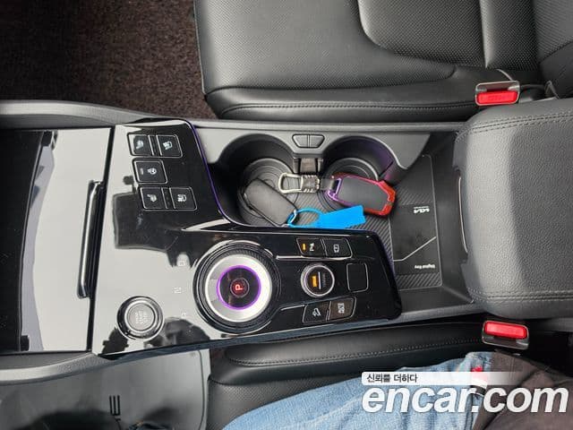 Kia Sportage 2024 — ფოტო 8/20