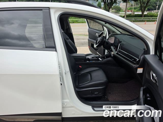 Kia Sportage 2024 — ფოტო 15/20