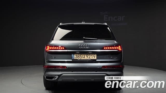 Audi Q7 2021 — фото 4 из 20