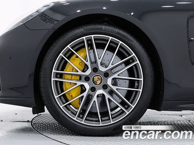 Porsche Panamera 2023 — Şəkil 18/19