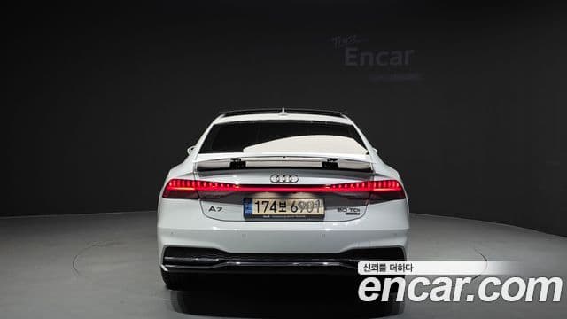 Audi A7 2021 — фото 4 из 20
