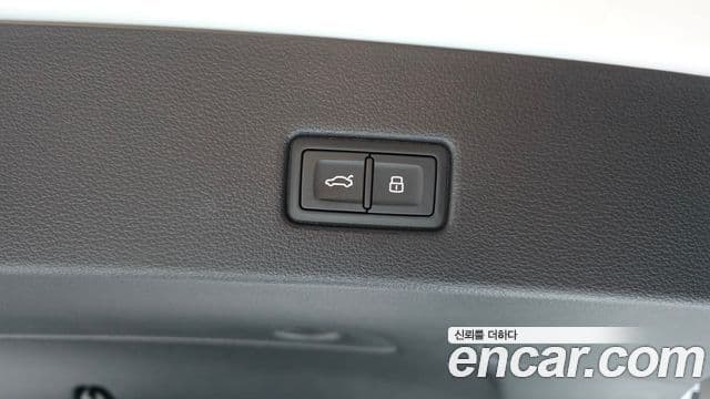 Audi A7 2021 — ფოტო 17/20