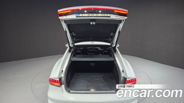 Audi A7 2021 — фото 18 из 20
