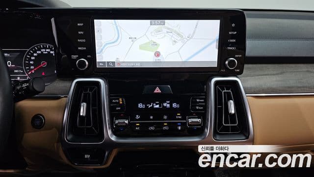 Kia Sorento 2022 — Şəkil 14/20