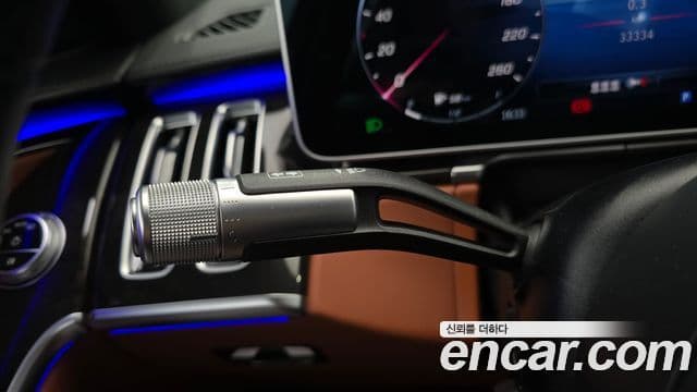 Mercedes-Benz S-Class 2022 — Photo 11/33