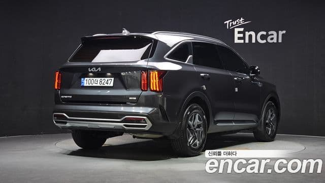 Kia Sorento 2023 — ფოტო 2/20