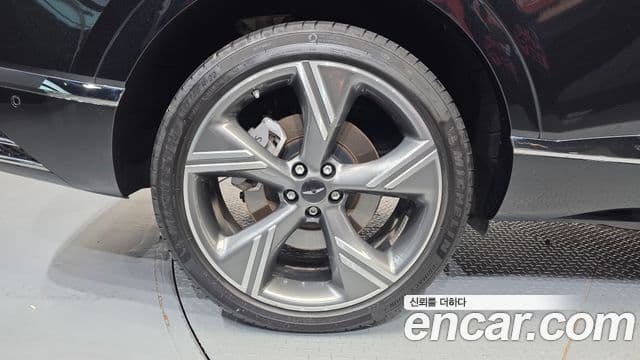 Genesis GV80 2024 — ფოტო 32/33