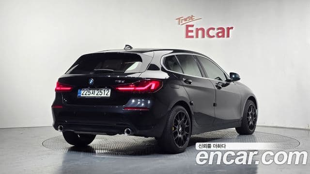 BMW 1 Series 2021 — Şəkil 2/20