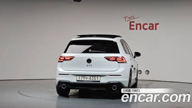 Volkswagen Golf 2026 — Şəkil 4/20