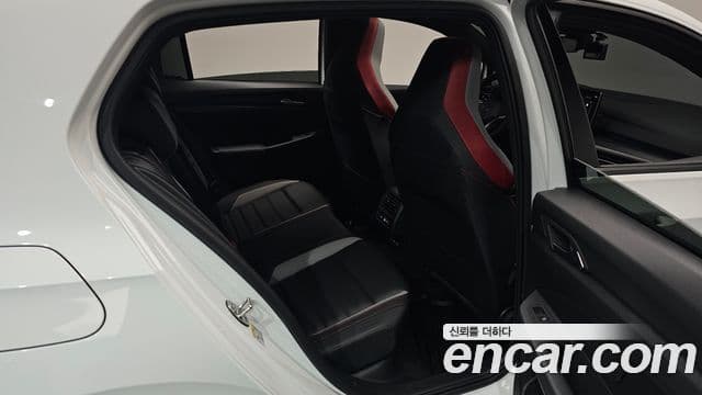 Volkswagen Golf 2026 — Şəkil 12/20