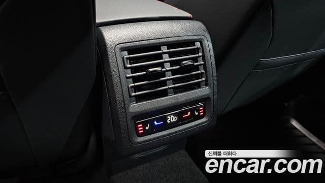 Volkswagen Golf 2026 — Şəkil 19/20