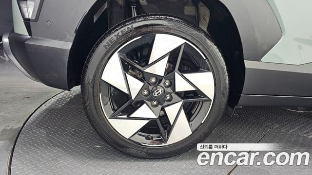 Hyundai Kona 2023 — ფოტო 5/20