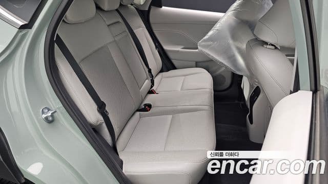 Hyundai Kona 2023 — ფოტო 11/20