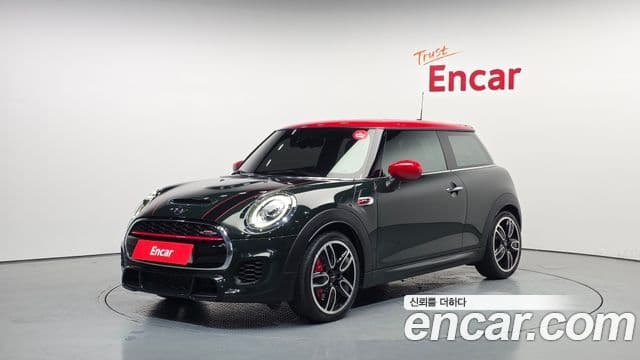 Mini Cooper S 2020 — ფოტო 10/20