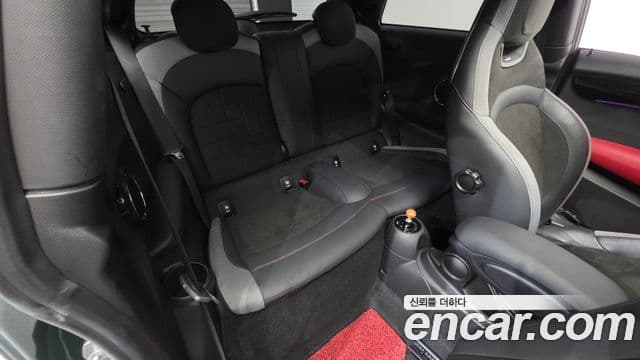 Mini Cooper S 2020 — фото 12 из 20