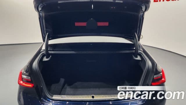 BMW 7 Series 2019 — Photo 5/42