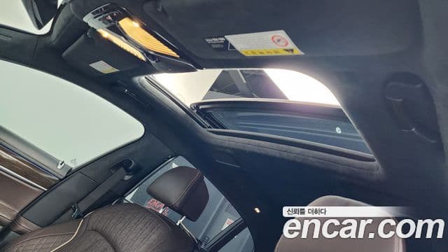 BMW 7 Series 2019 — Photo 22/42