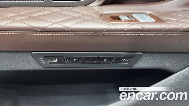 BMW 7 Series 2019 — Photo 7/42