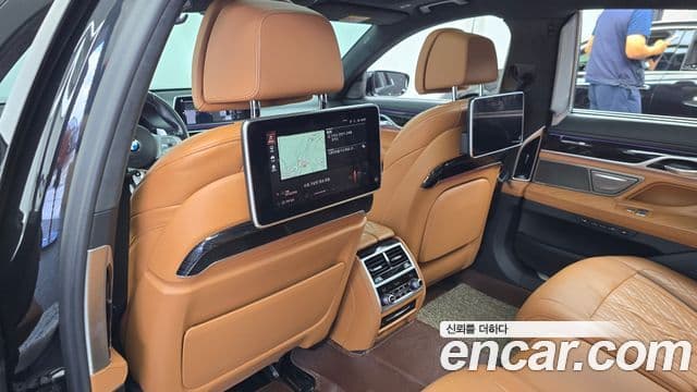 BMW 7 Series 2021 — Şəkil 19/20