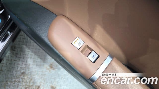 Hyundai Grandeur 2023 — Фото 19/20