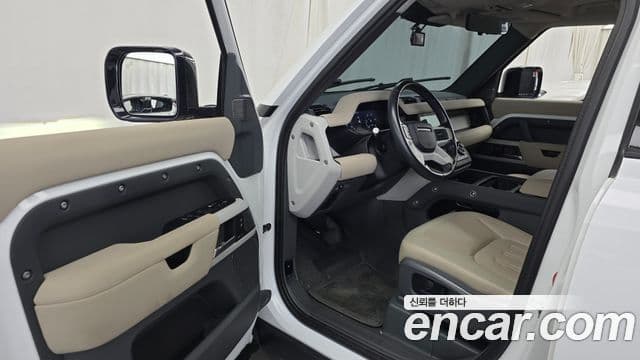 Land Rover Defender 2020 — Фото 10/20