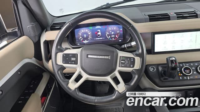 Land Rover Defender 2020 — Фото 13/20
