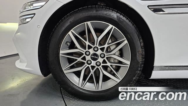 Genesis G80 2024 — Şəkil 14/39
