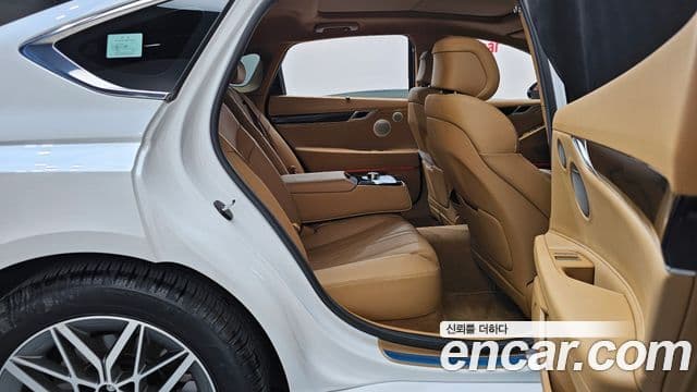 Genesis G80 2024 — Şəkil 19/39