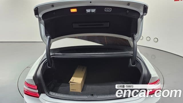 Genesis G80 2024 — Şəkil 9/39