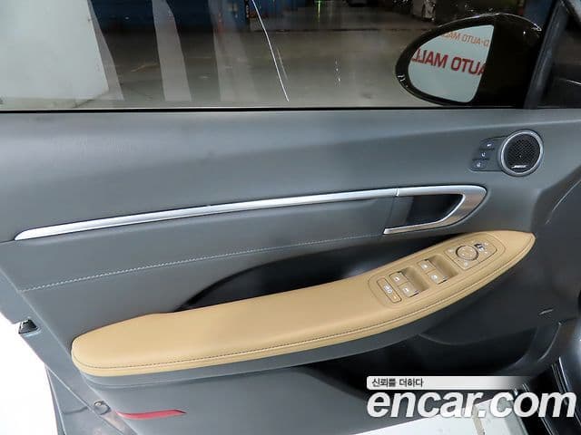 Hyundai Sonata 2019 — ფოტო 11/20