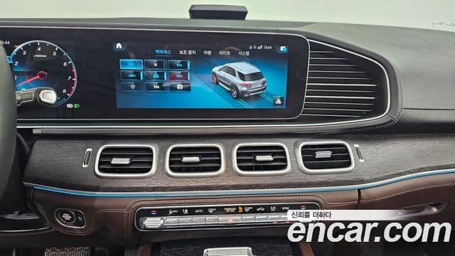 Mercedes-Benz GLE-Class 2023 — фото 13 из 20