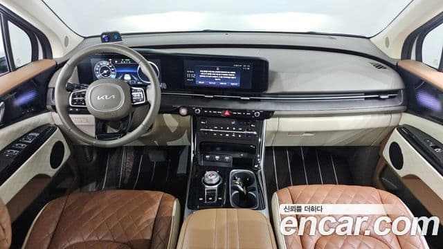 Kia Carnival 2023 — ფოტო 7/20