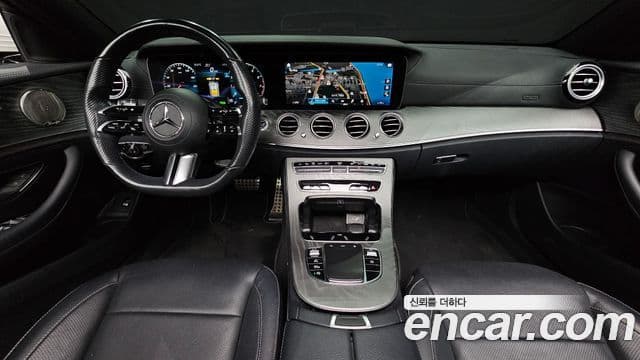 Mercedes-Benz E-Class 2022 — фото 7 из 20