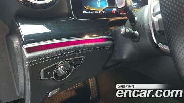 Mercedes-Benz AMG GT 2021 — Şəkil 14/20