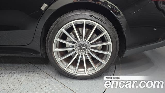 Mercedes-Benz AMG GT 2021 — Photo 17/33