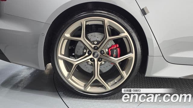 Audi RS6 2025 — Photo 27/33