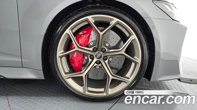 Audi RS6 2025 — Photo 6/33