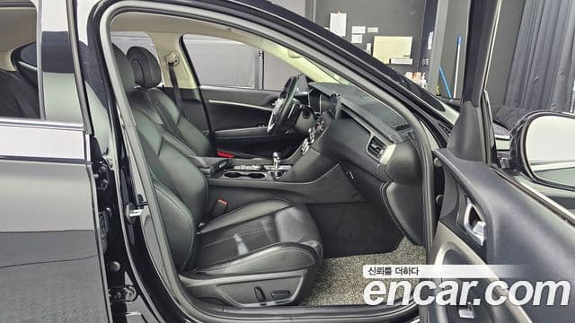 Genesis G70 2020 — Şəkil 12/20