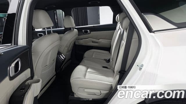 Kia Sorento 2022 — фото 11 из 20