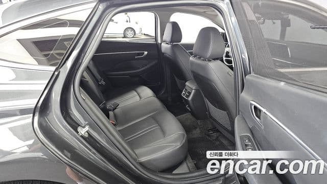 Hyundai Sonata 2020 — ფოტო 12/20