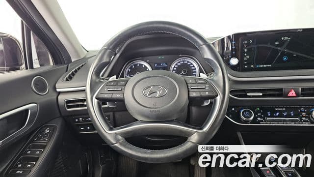 Hyundai Sonata 2020 — ფოტო 13/20