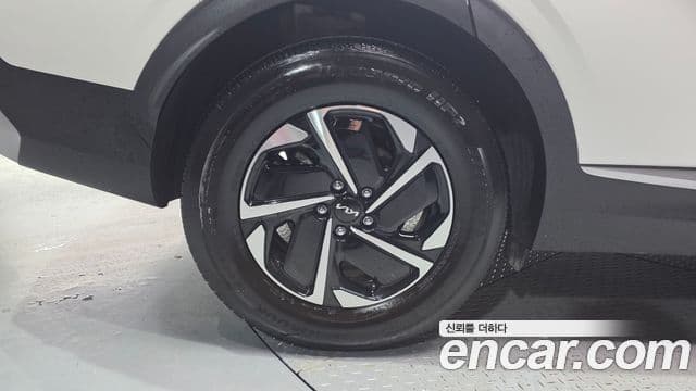 Kia Sportage 2024 — ფოტო 5/20