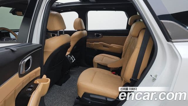 Kia Sorento 2022 — Şəkil 32/40