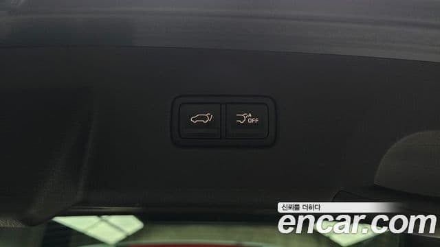 Kia Carnival 2021 — ფოტო 15/20