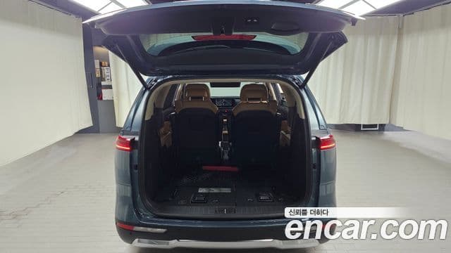 Kia Carnival 2021 — Şəkil 16/20